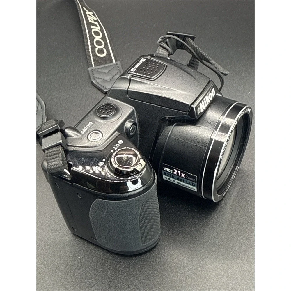 Nikon COOLPIX L120 14.1MP Digital Bridge Camera - Black - W/ Case - TESTED
